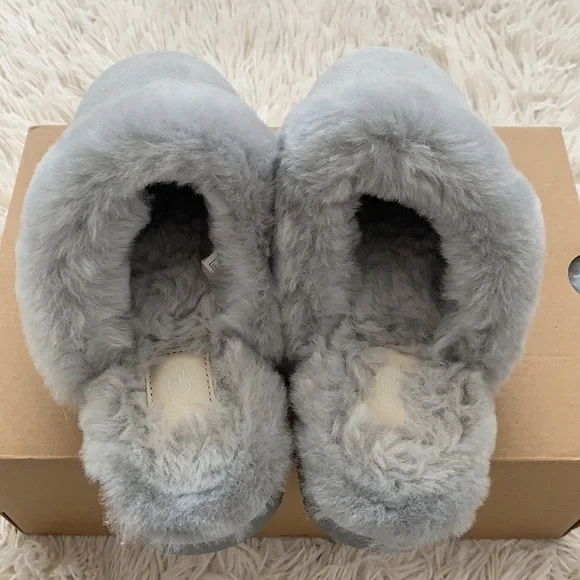 New ugg light grey genuine shearling slipper - Picture 5 of 14